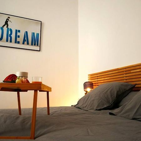 Appartement P2 De Charme - Centre-Ville นีมส์ ภายนอก รูปภาพ